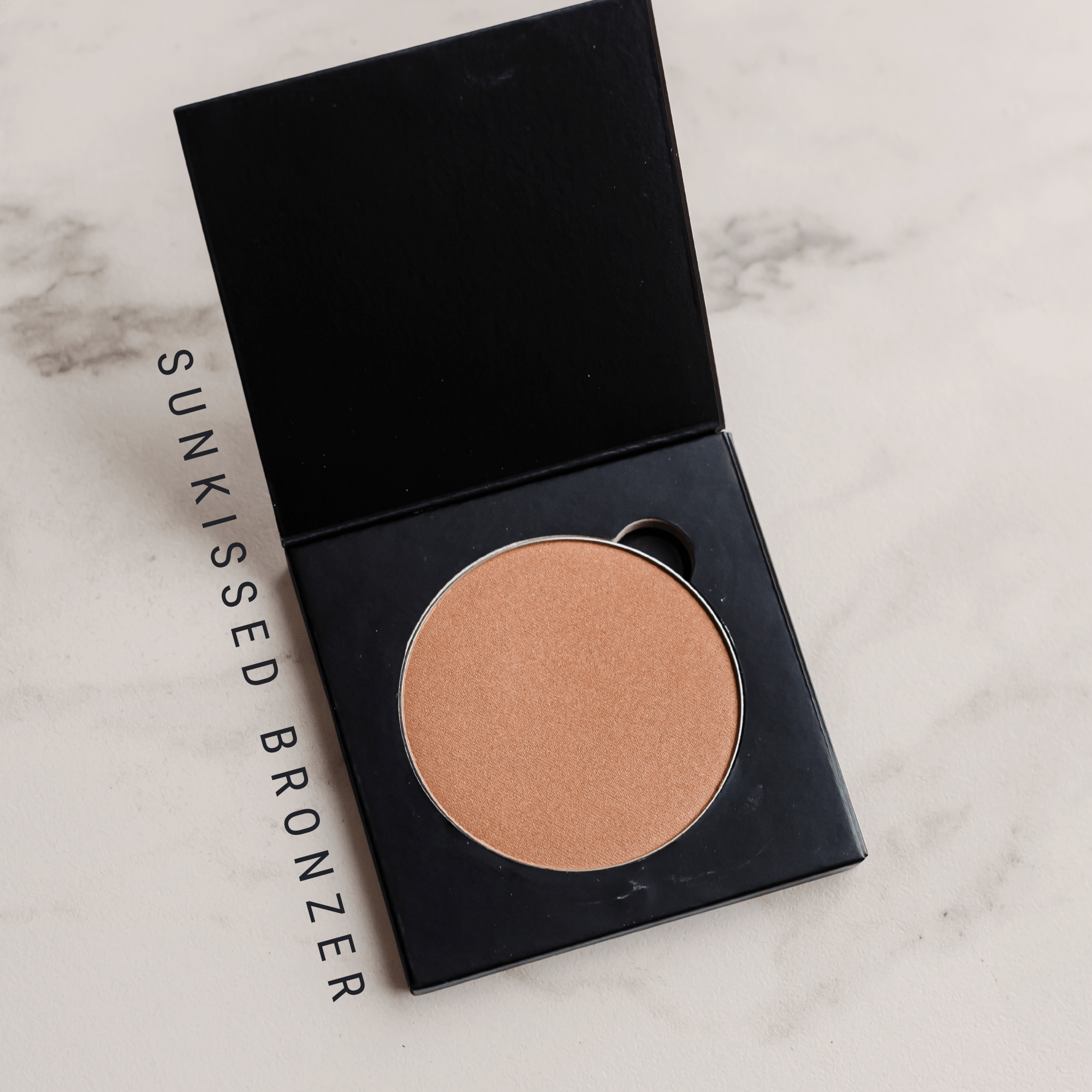 Candid Naturals Sunkissed / With Compact Bronzer Pressed Powder
