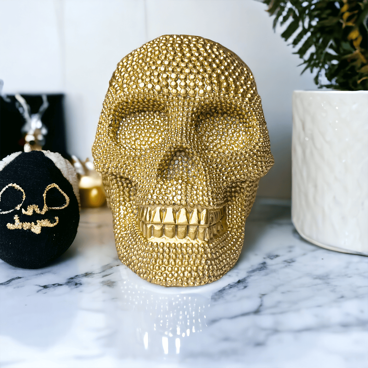 Gia Roma Halloween Resin Skull Gold