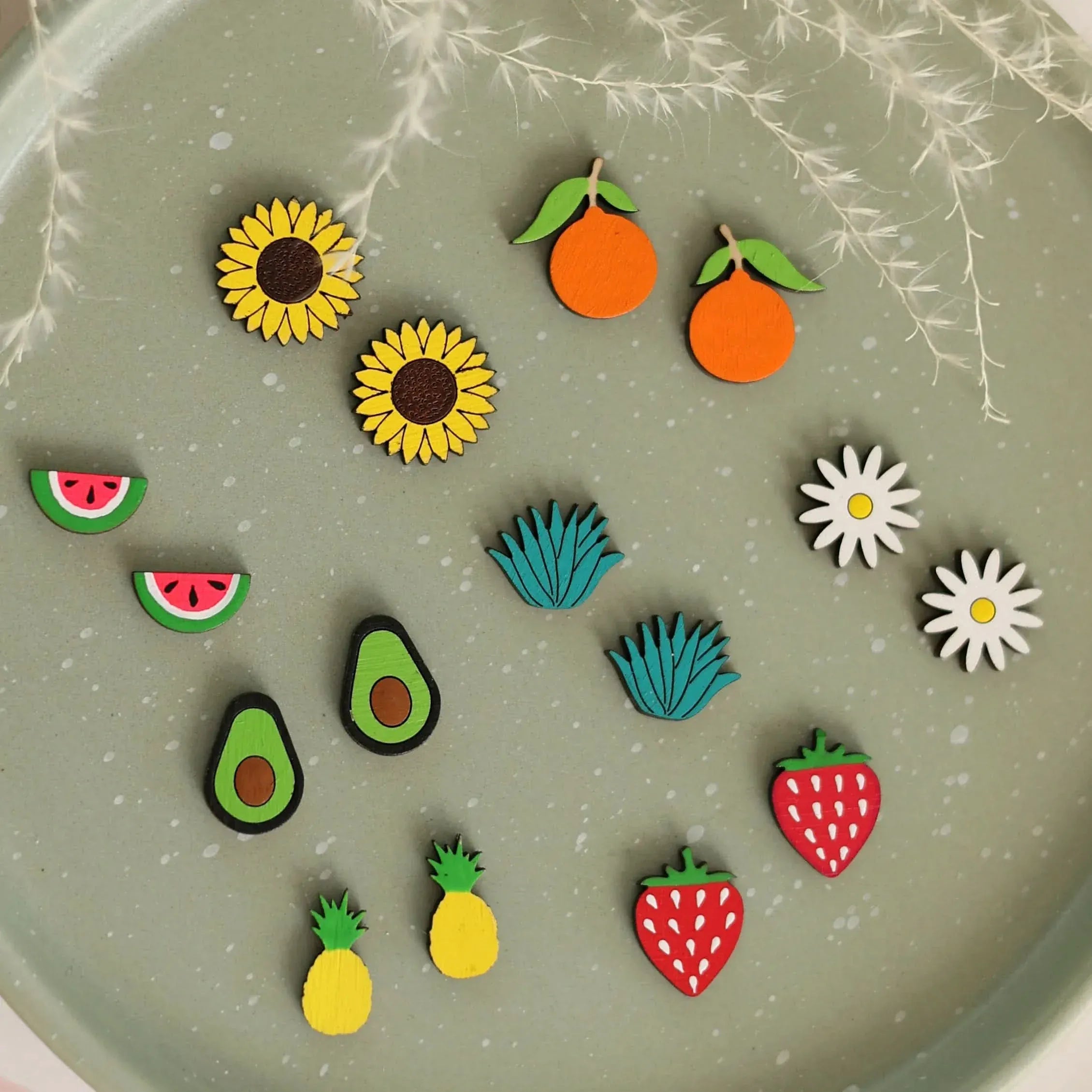 LE CHIC MIAMI Earrings Avocado Studs