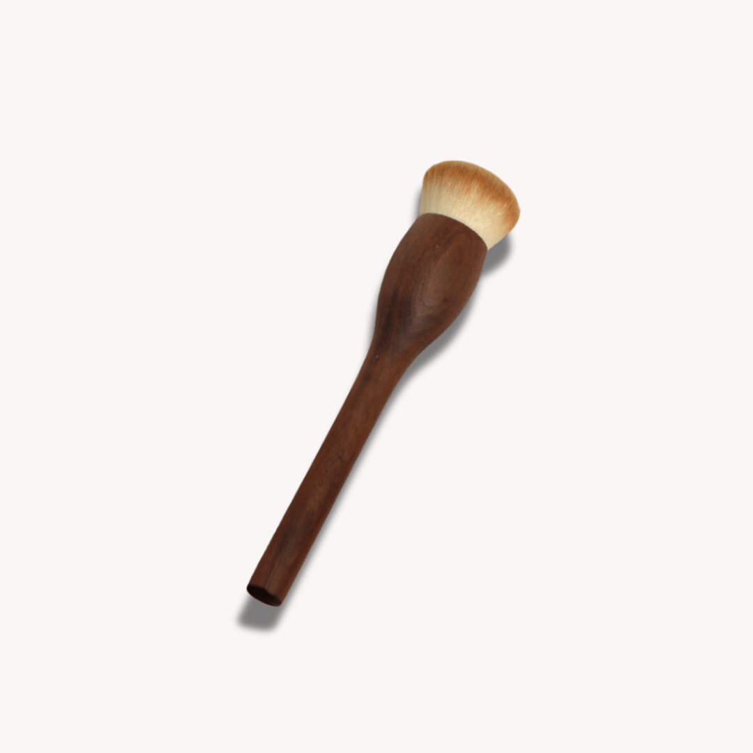 & Tread Well Dry Shampoo Brush