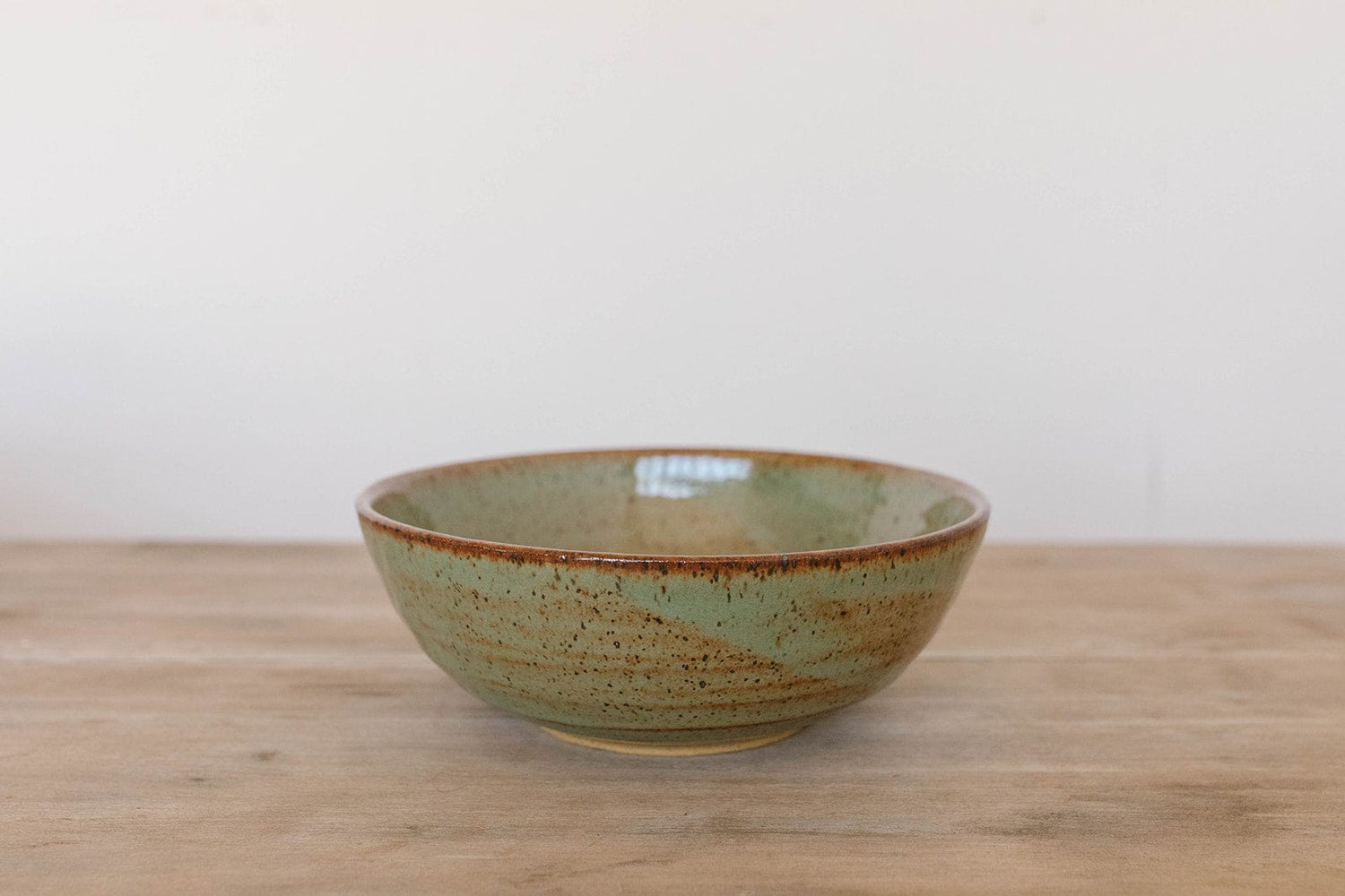 KJ Pottery Bowl Desert Green / Glazed Rim Ramen Bowl
