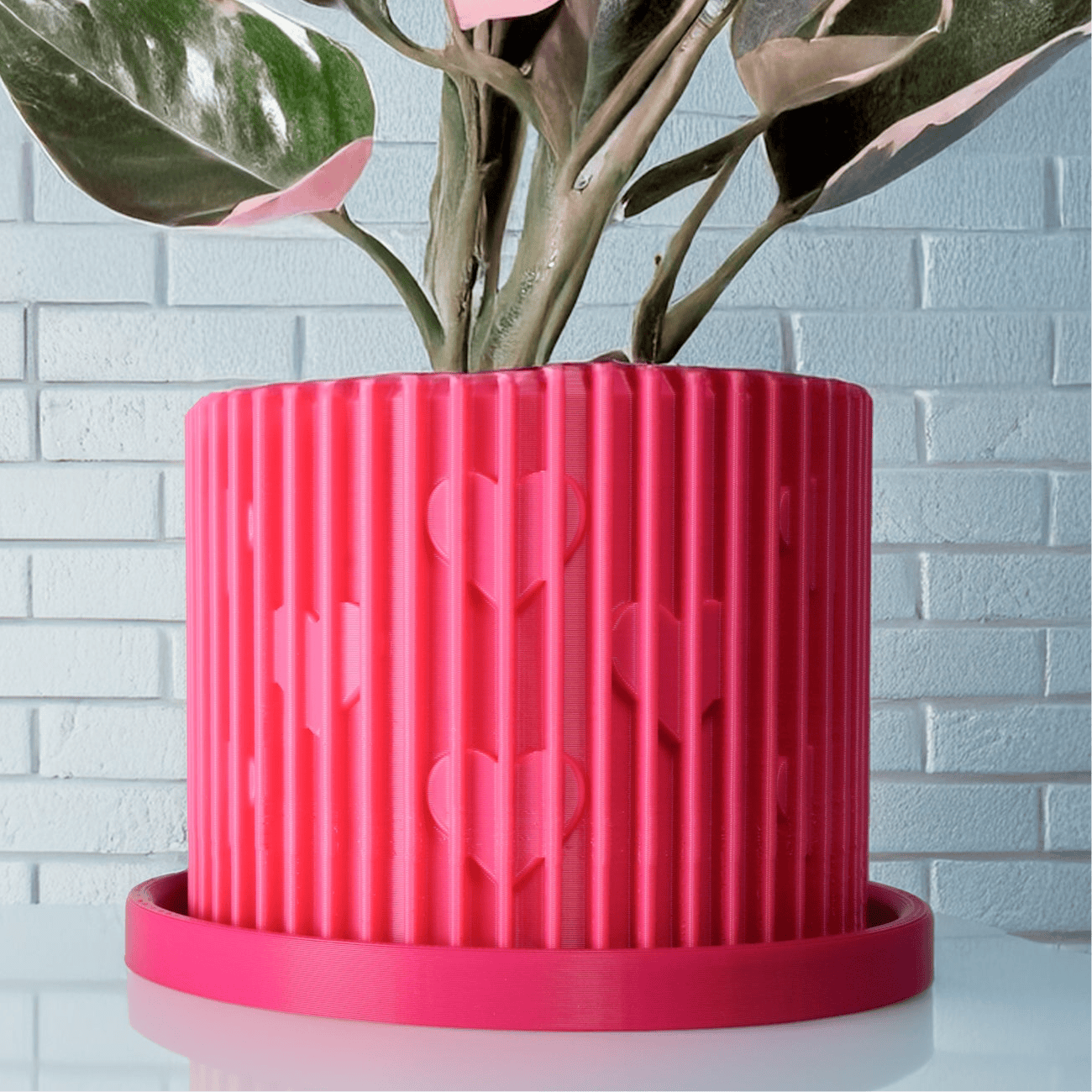 Rosebud HomeGoods Planter Modern Heart-Shaped Planter with Drainage &amp; Saucer – Unique Valentine’s Day Gift for Plant Lovers, 3d Printed Planter Home Hosting Decor,