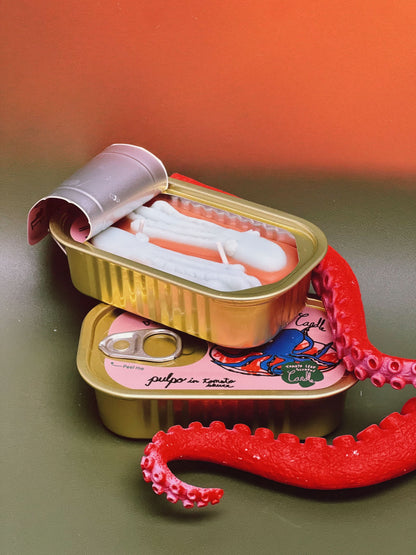 Tinned Candle Tinned Fish Candle - Pulpo in Tomato Sauce (Tomato Leaf Scented)