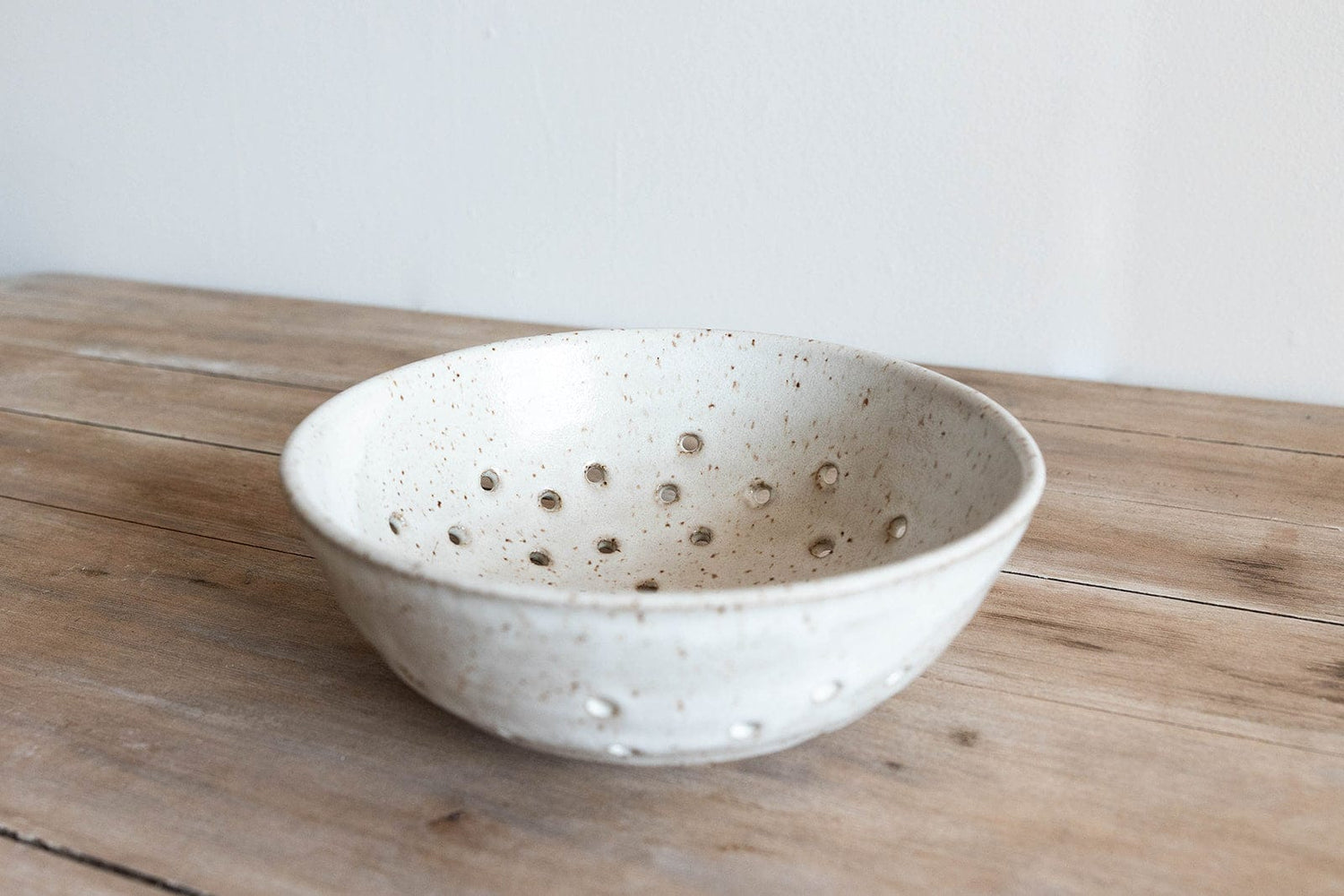 KJ Pottery Bowl Speckled White / Glazed Rim Berry Bowl