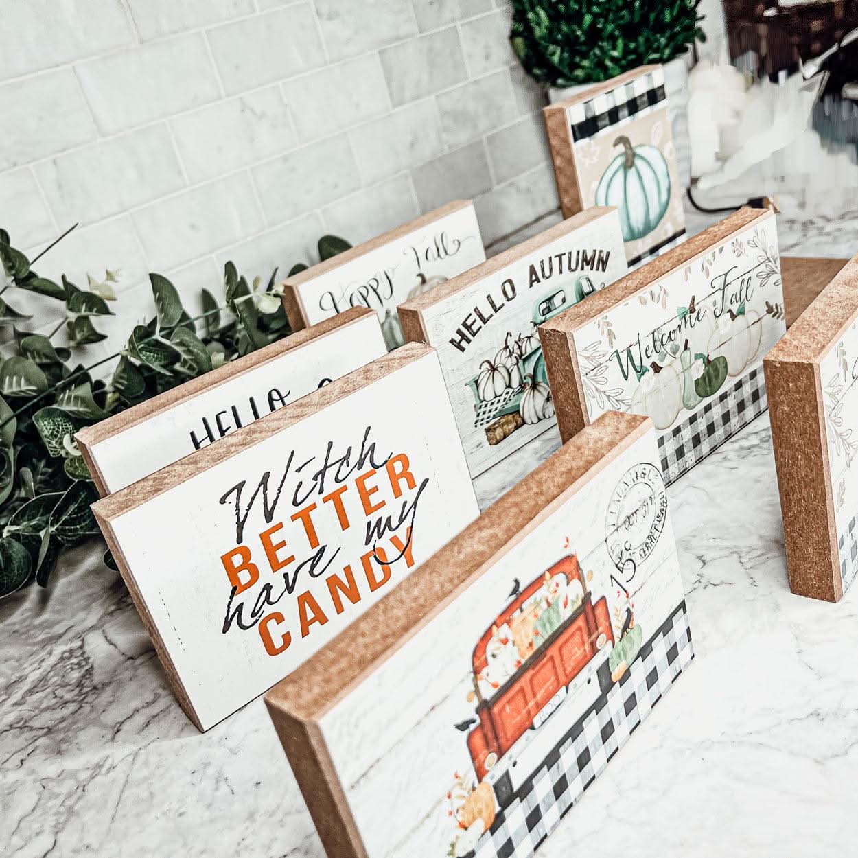 Gia Roma Fall Sign Hello Pumpkin
