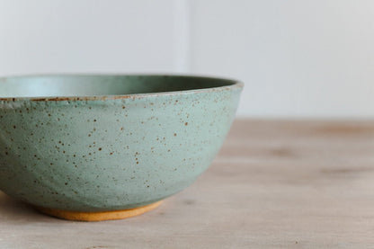 KJ Pottery Bowl Moss Green / Glazed Rim Cereal Bowl