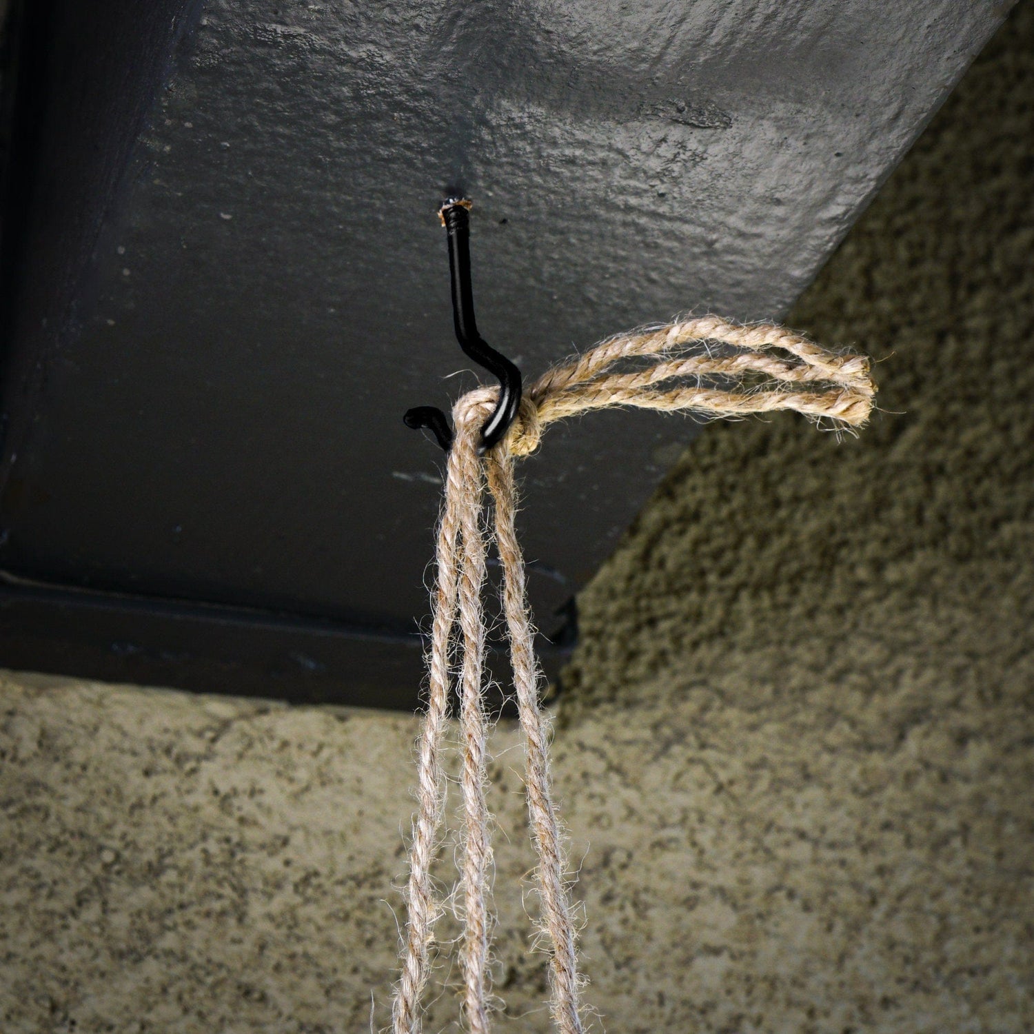 Rosebud HomeGoods Hanging Planter MCR Bowl Hanging Plant Pot for Indoor or Outdoor